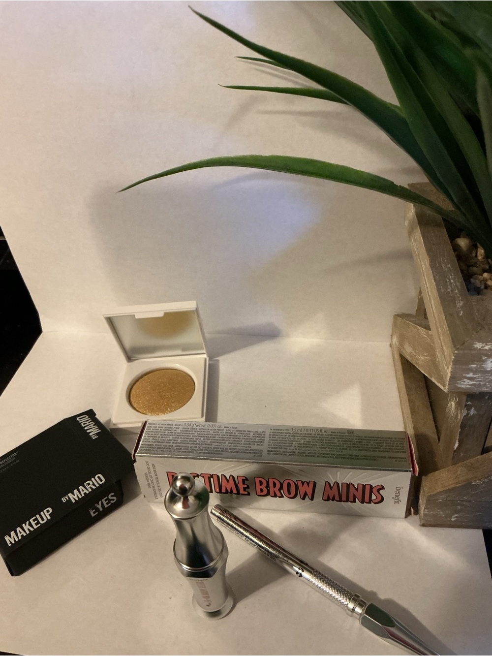 Makeup By Mario Gold Shimmer Single Eye Shadow